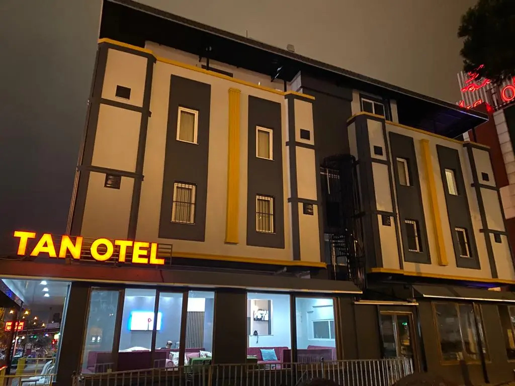 TAN OTEL