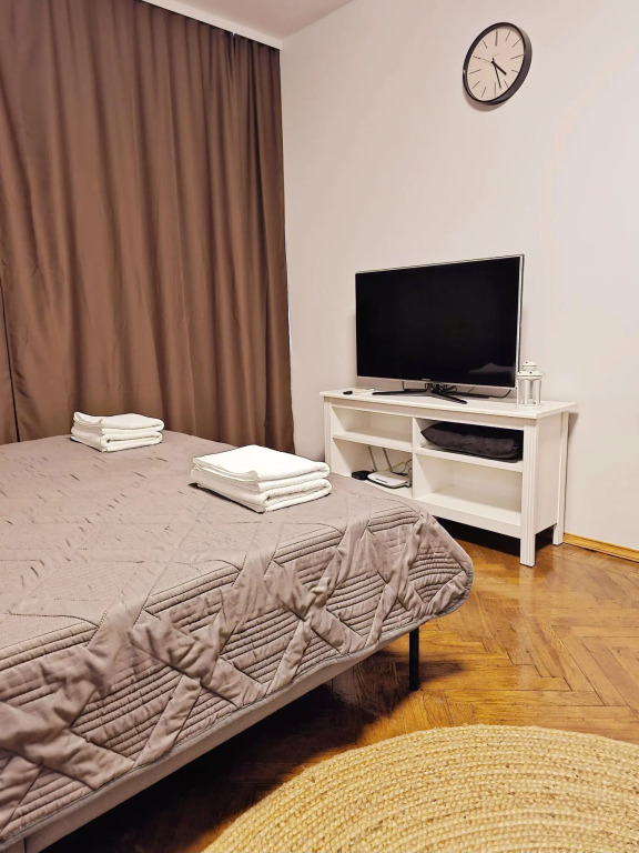 Best Guest House (Бэст Гест Хаус) на проспекте имени Ленина 6