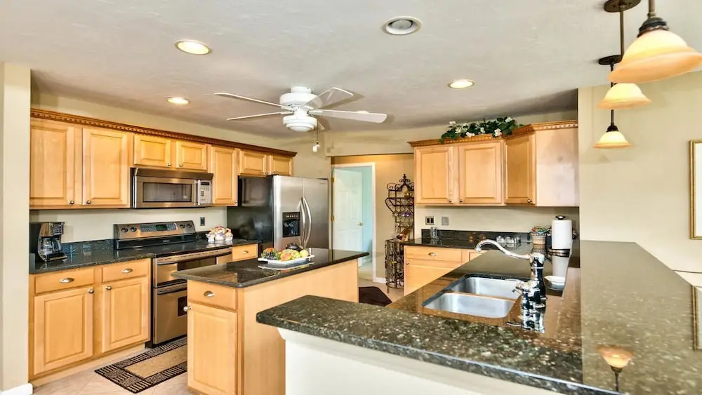 Sirena Waterfront 3 Bedroom Home by NFVH