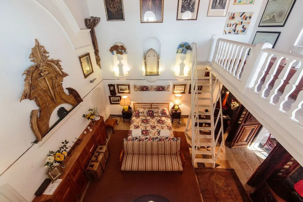 Shepinetree - Capela House