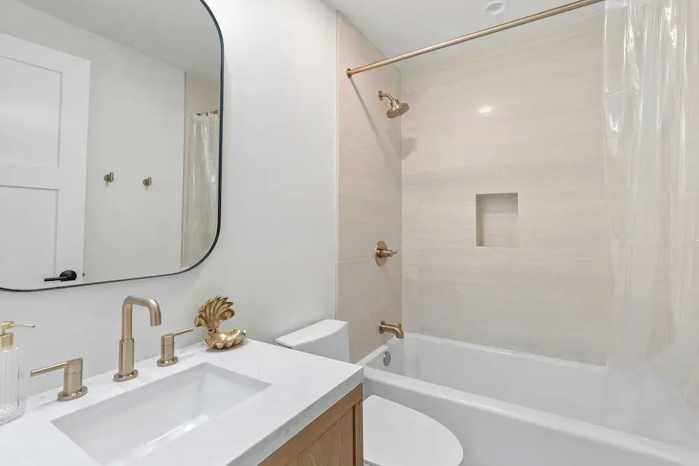 2 Homes in San Clemente by Avantstay Sleeps 26, Steps From Sunset Cliffs, Ocean Beach & Dining