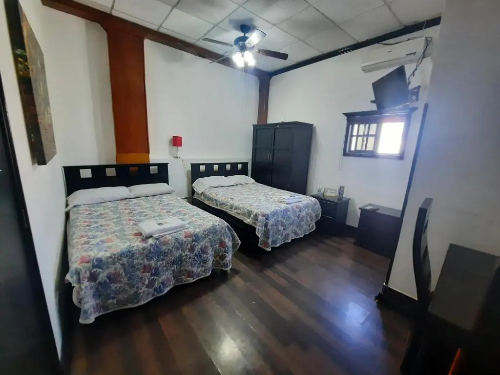 Hotel Garcias Suites, Linares