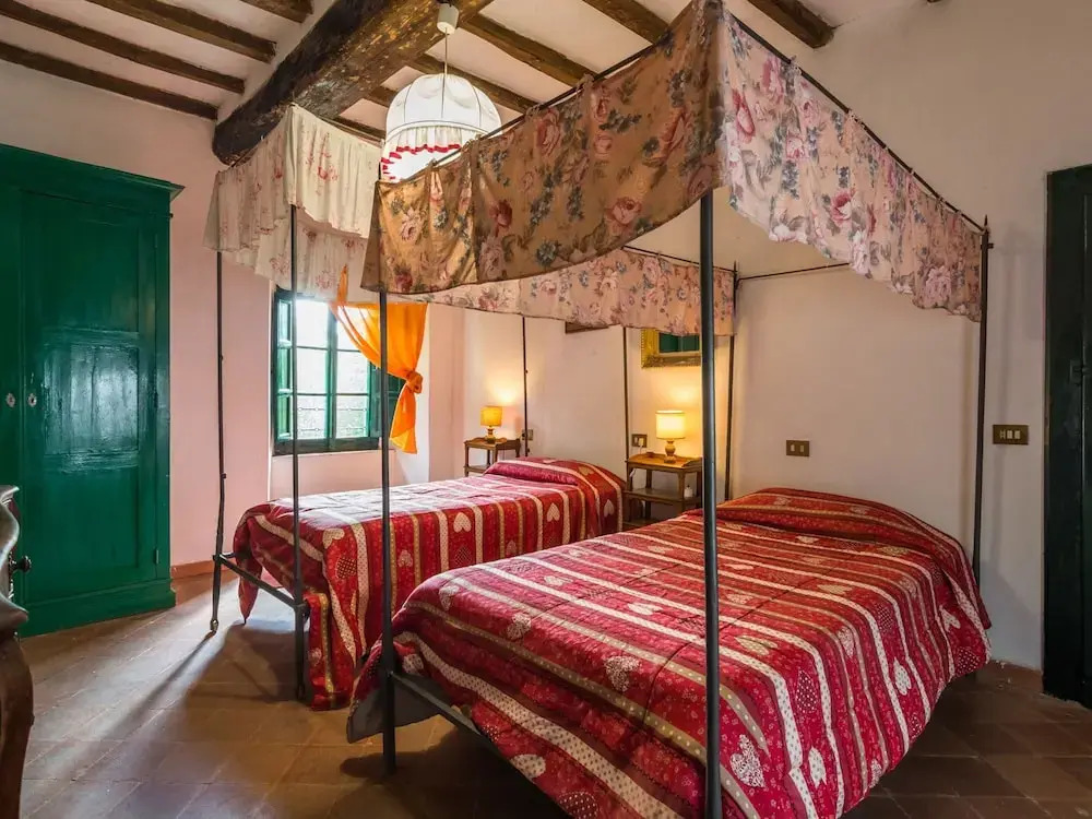 Holiday Home in Migliorini with Pool & Nature