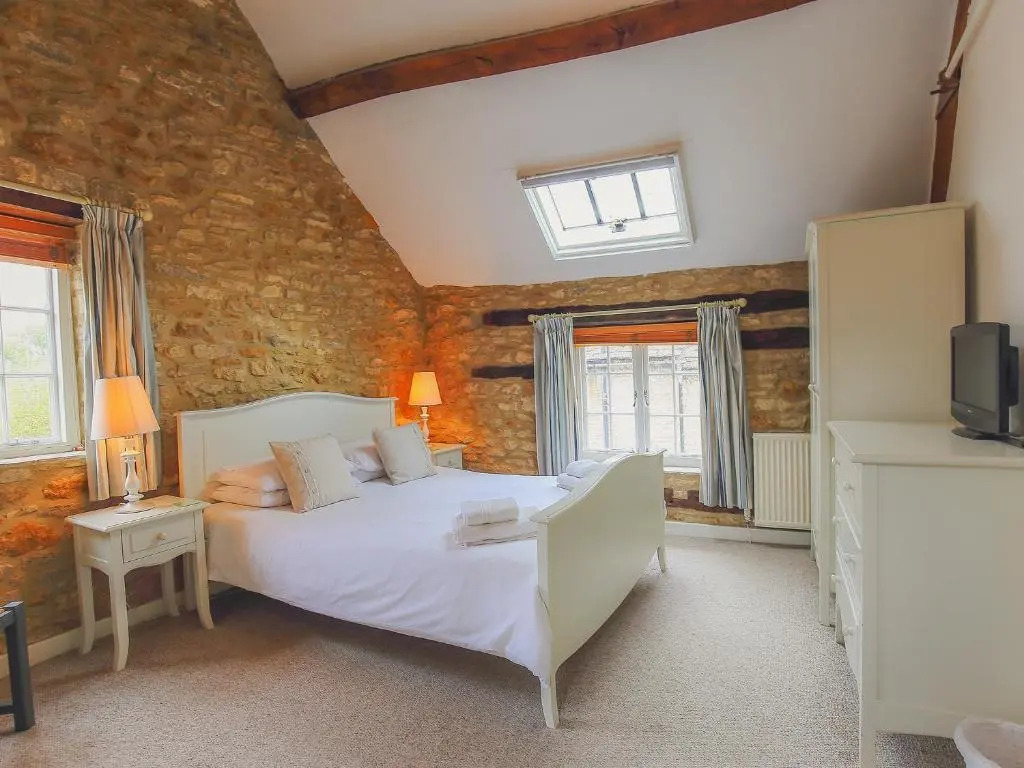 White Hart House, BURFORD