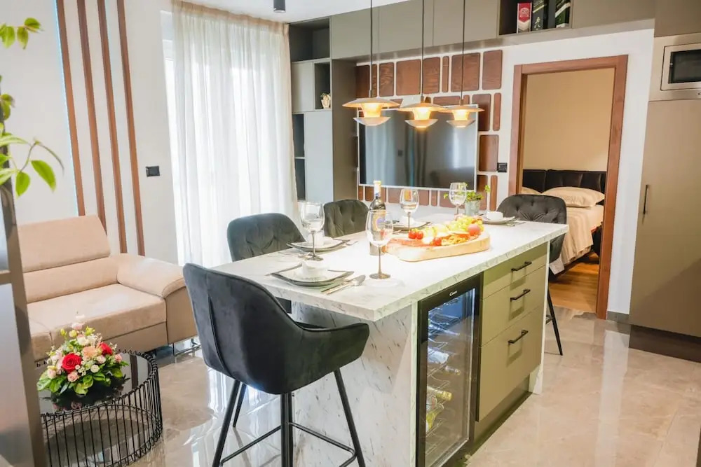 Modern apartment Zeravica with balcony