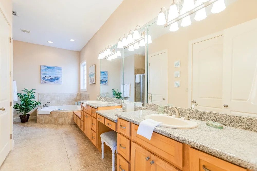 6240 Thomas Drive Townhouse 4 Bedrooms 4 Bathrooms Townhouse