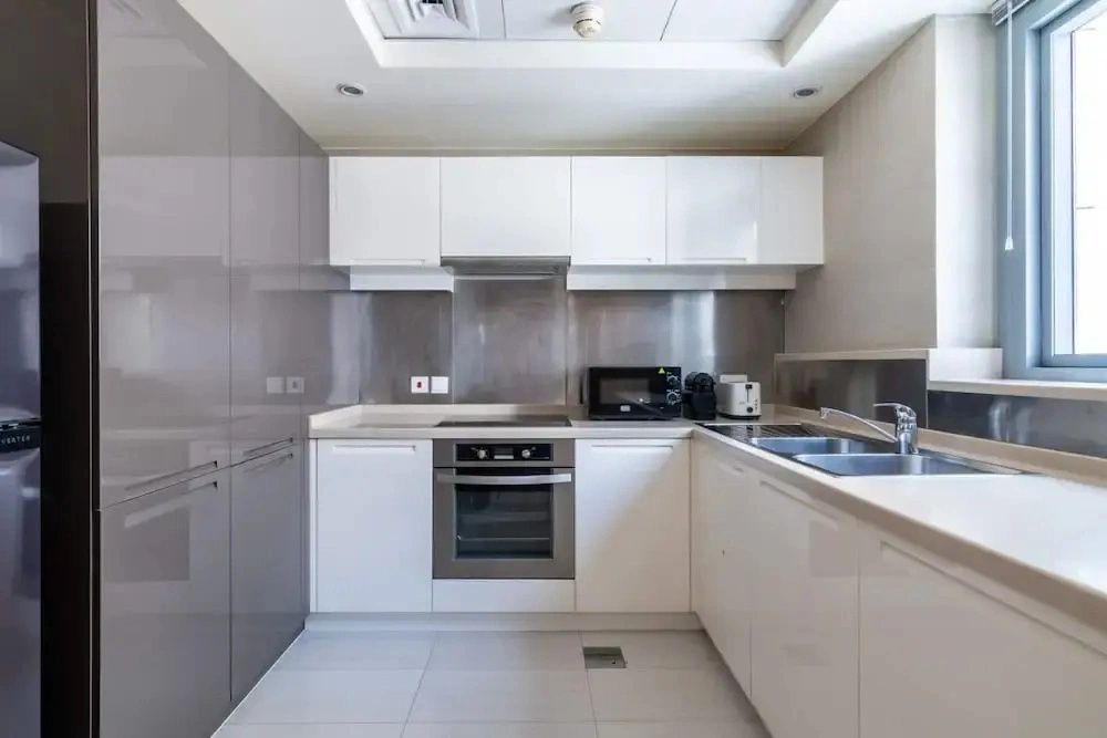 Silkhaus Brand New Modern Tower 1BR Downtown