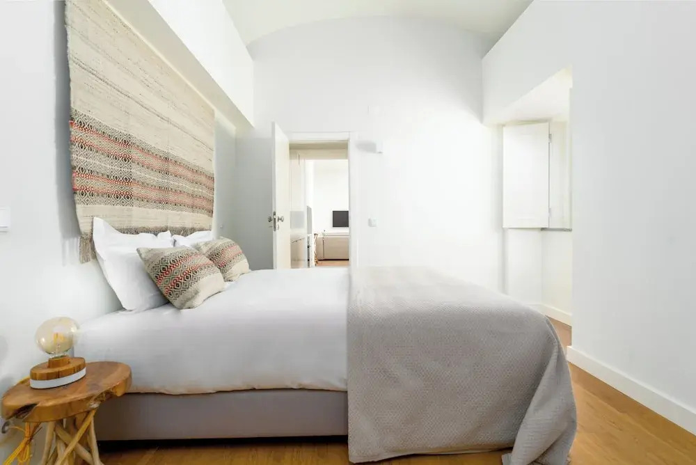 Limehome Evora Largo dos Penedos