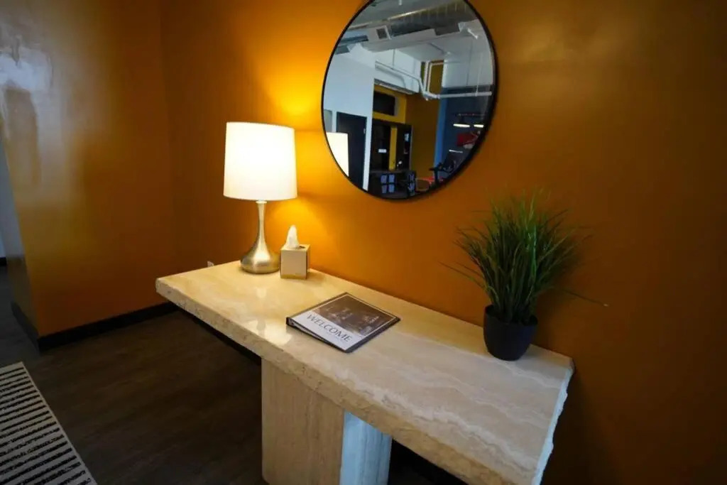 3E *New* Huge! Spacious 3 Bedroom in Oakland that sleeps 12!