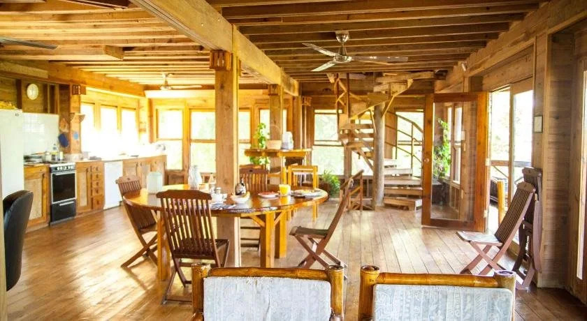 Roatan Bed & Breakfast Apartments