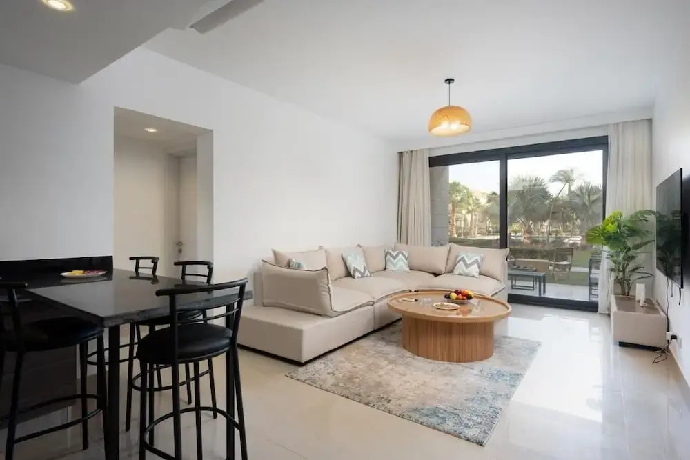 Vesta - Luxury APT - 2BR - G-cribs IV