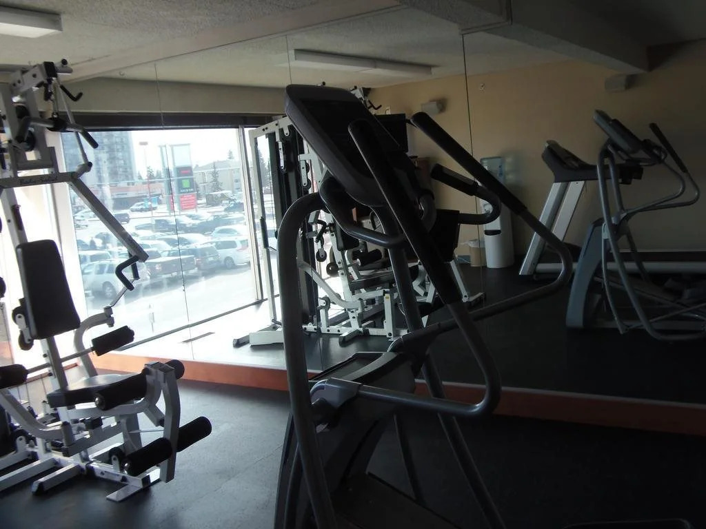 Rosslyn Inn & Suites