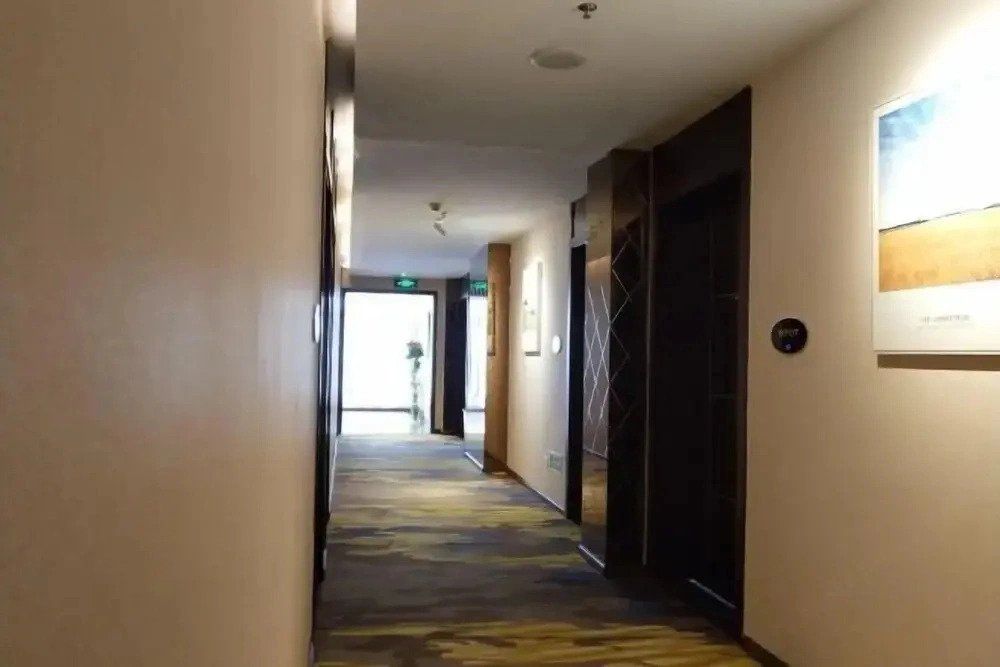95 Hotel Chain