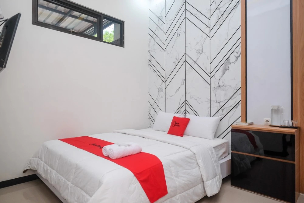 RedDoorz at Tasneem Puspowarno Semarang