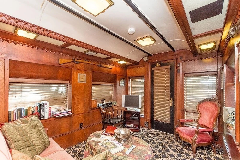 1894 Private Pullman Palace Ca 1 Bedroom Apts by Redawning