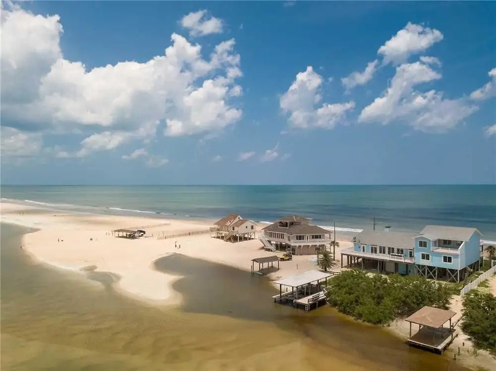 Beachfront Sapphire - Six Bedroom Home