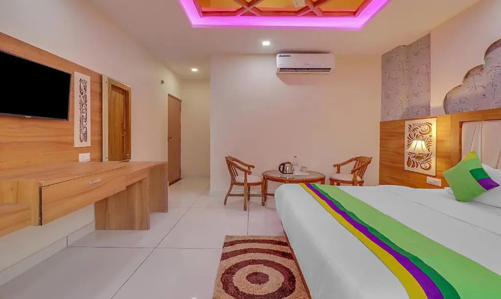 Treebo Royal Mirage, Bhoopatwala