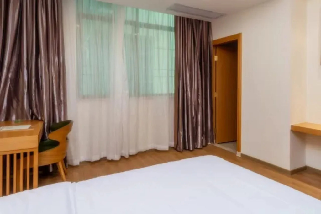 wei duo li gang Hotel (Huizhou Xinwei Tanghe Avenue Huilong)