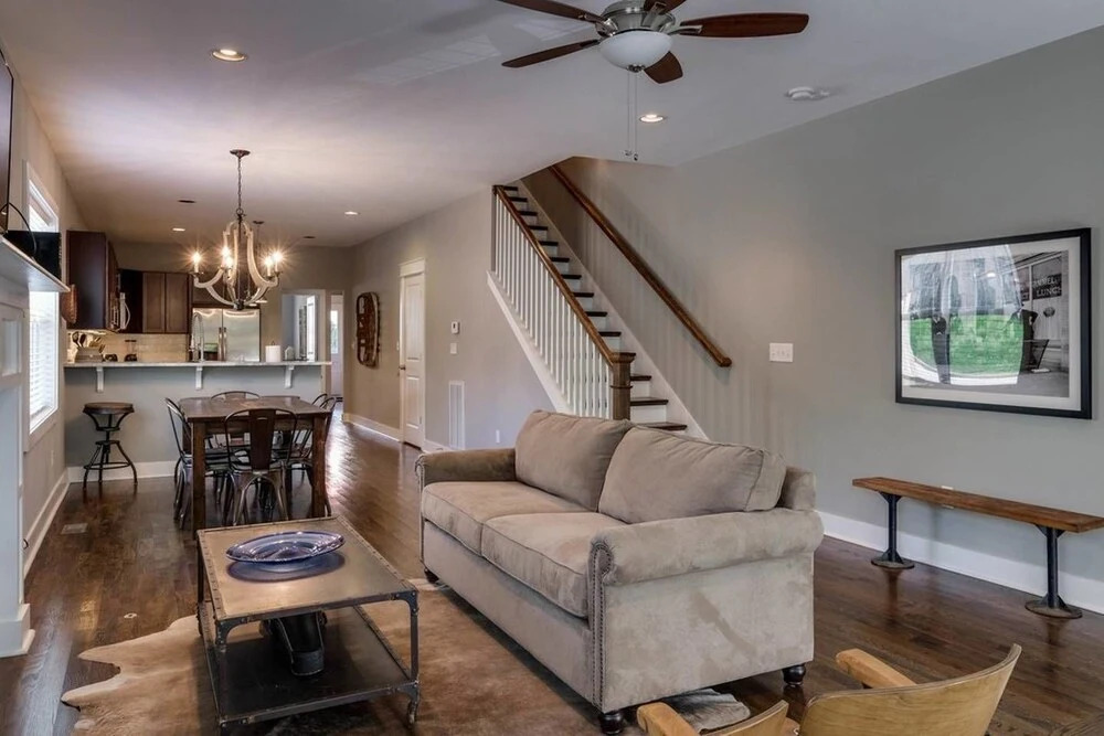 Convenient 4br/3.5ba w/ Deck in 12 South by Domio