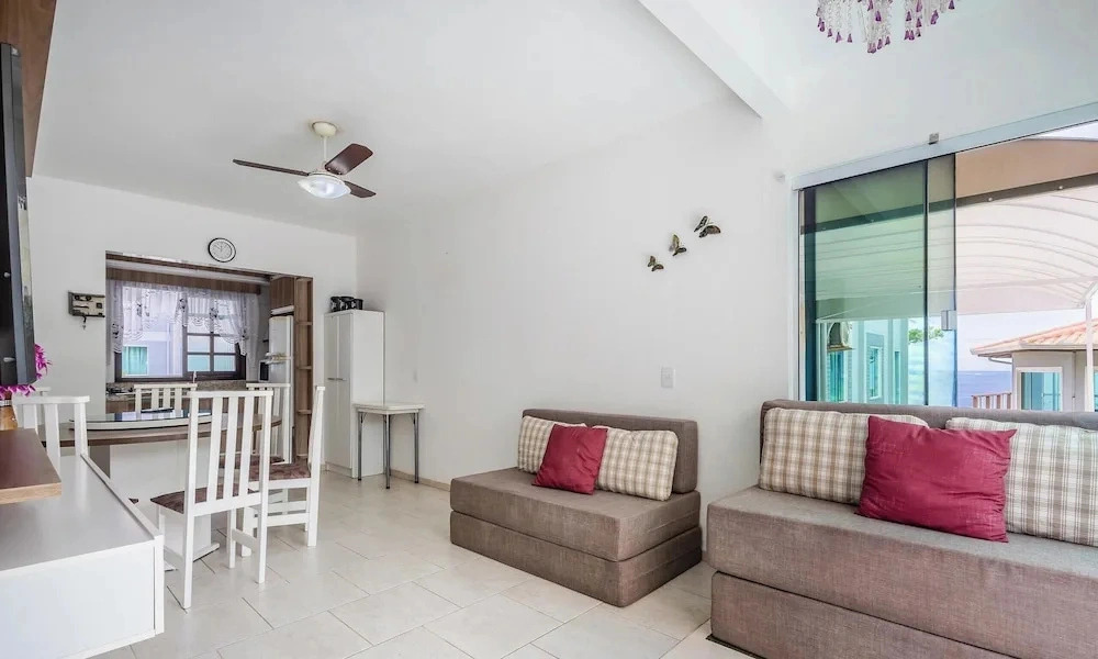 Condo. w/ Complete Leisure Facilities on the Beachfront in Itajuba - Cfis