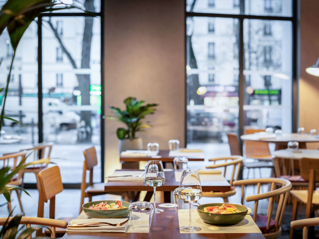 Отель Novotel Belleville Paris 20