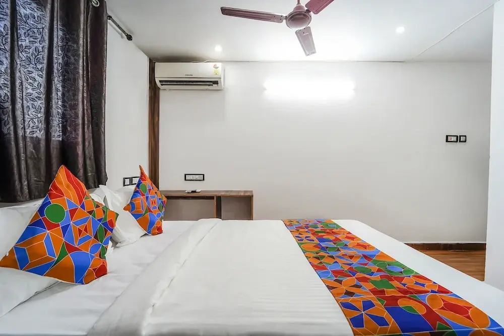 Fabhotel Chakra
