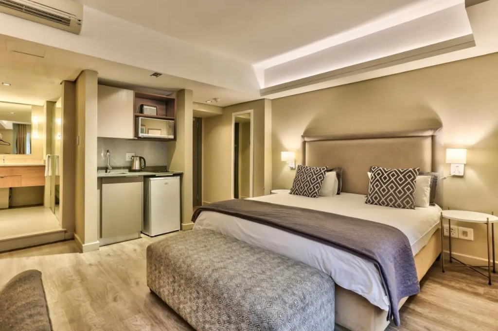 WINK Aparthotel Foreshore
