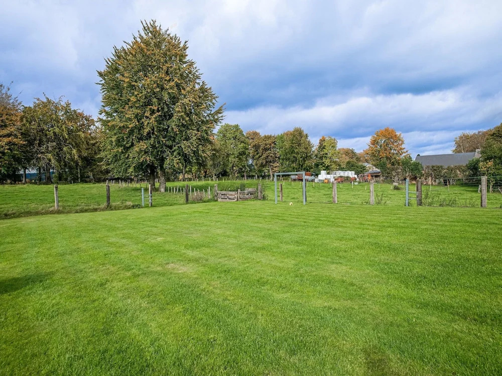 Charming Cottage with Hot Tub & Sauna, High Fens