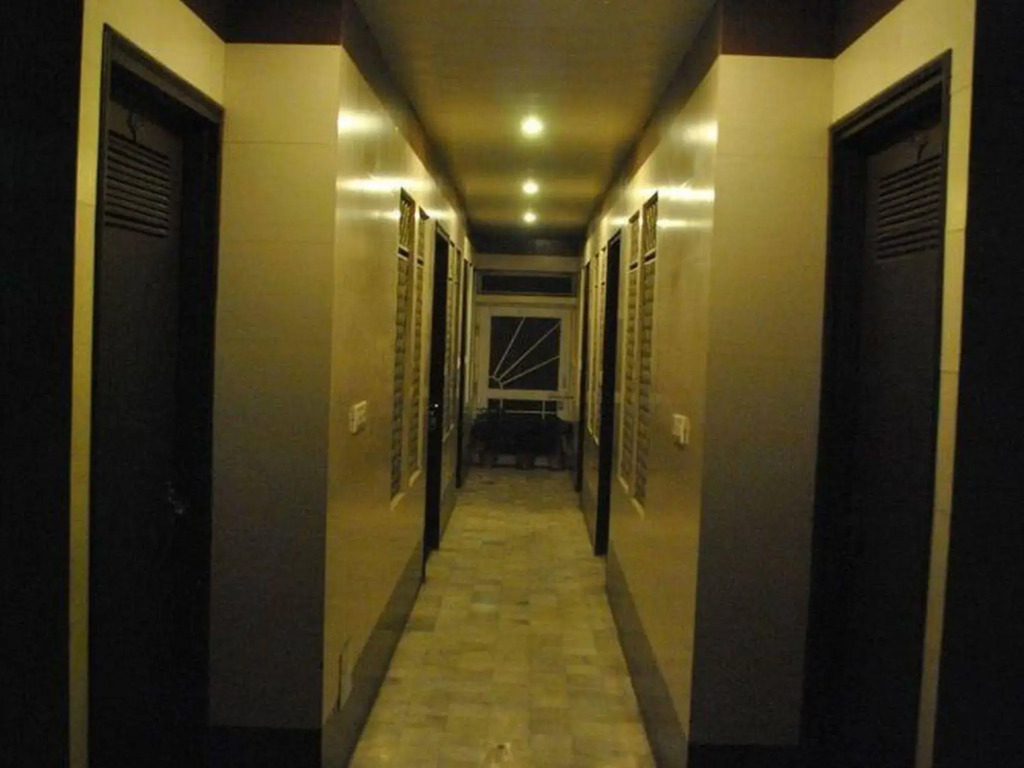 Golden Hotel