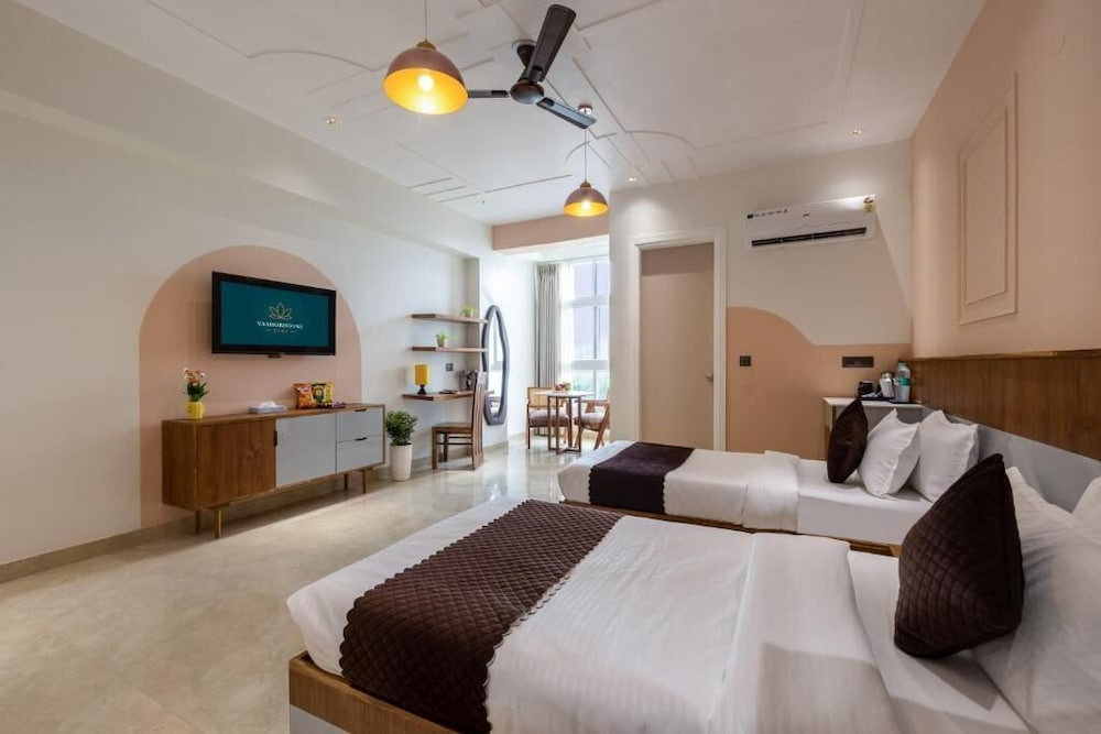 Yashobhoomi Stay near Delhi Airport by PMH