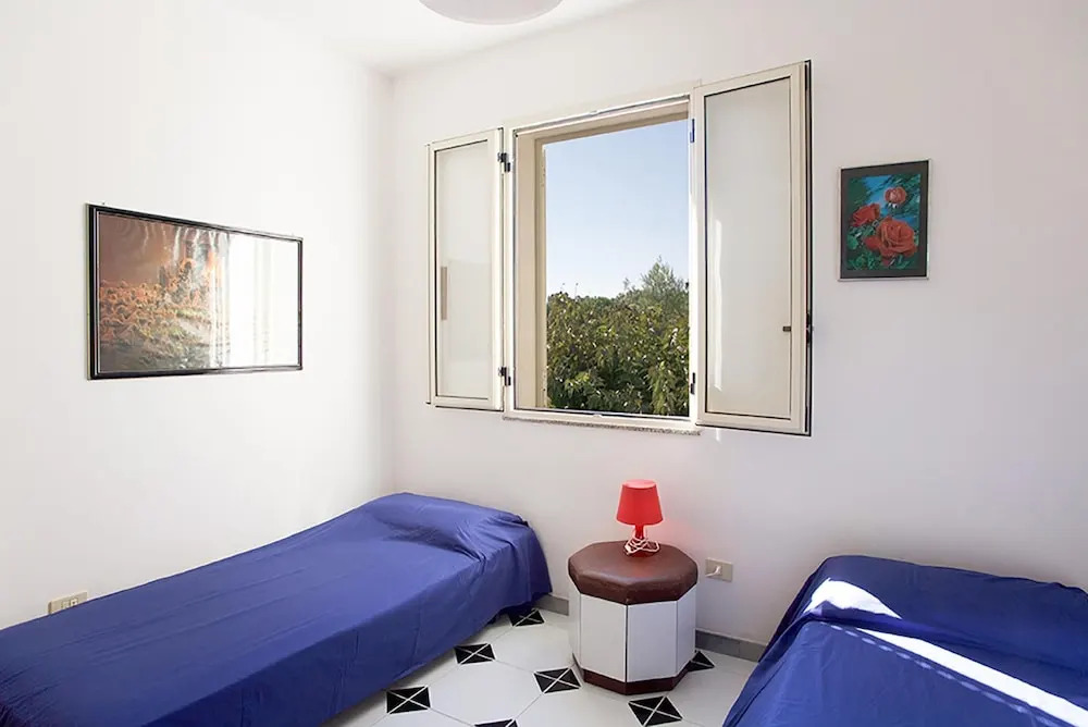 Ginestra apartment with pool in residence