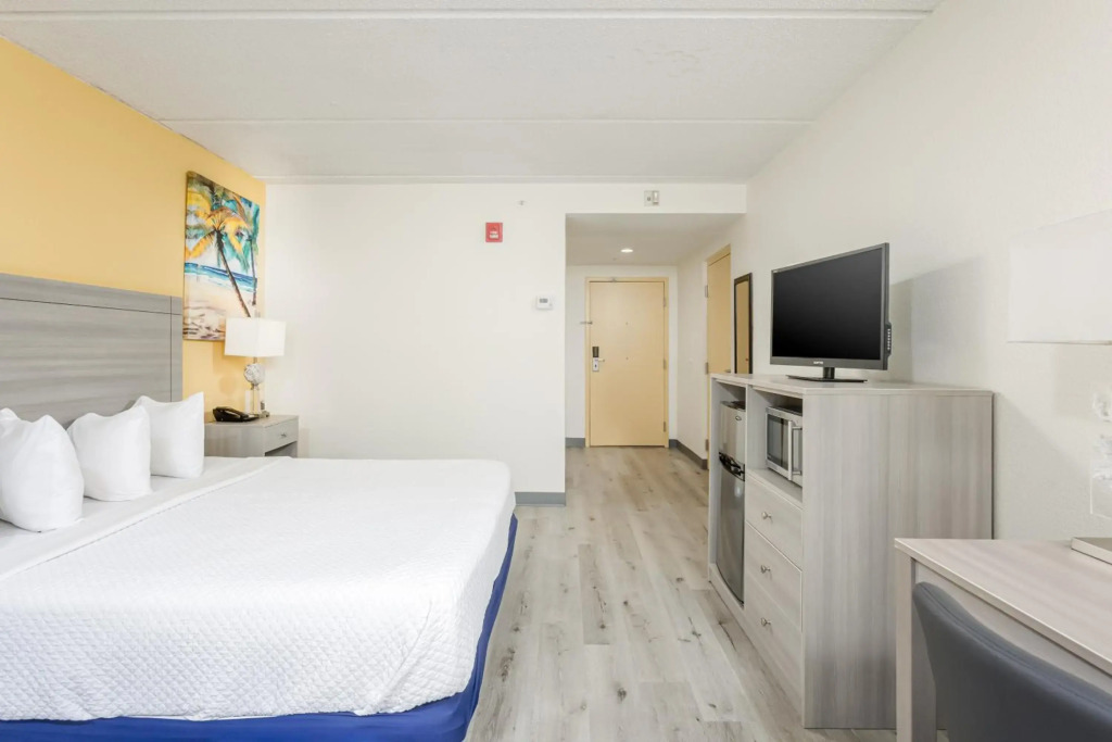 Hutchinson Island Hotel
