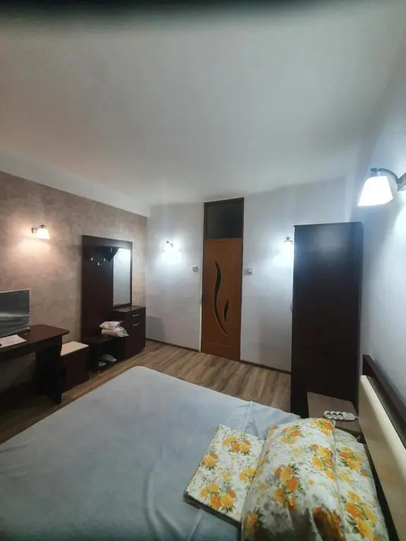 Studio Royal 1 bis