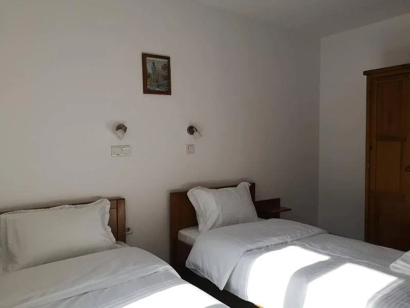Todeva House Hotel and Tavern