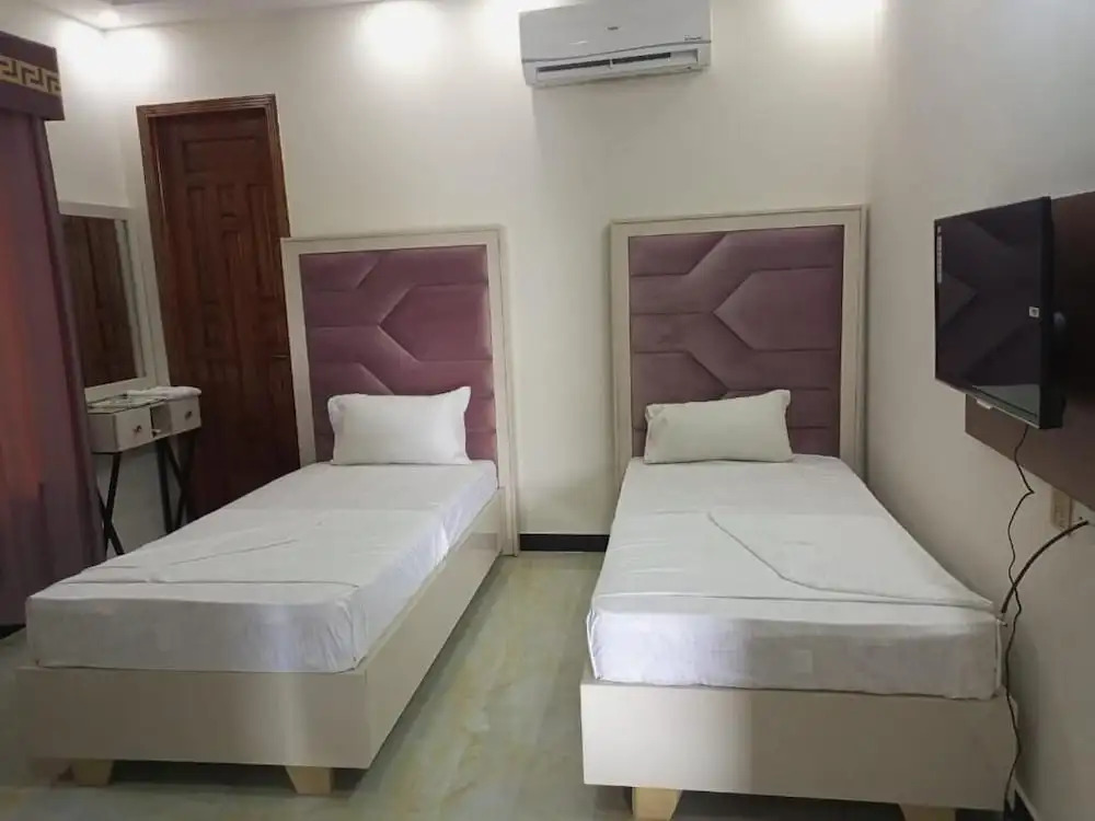 Dove Inn Family Residency