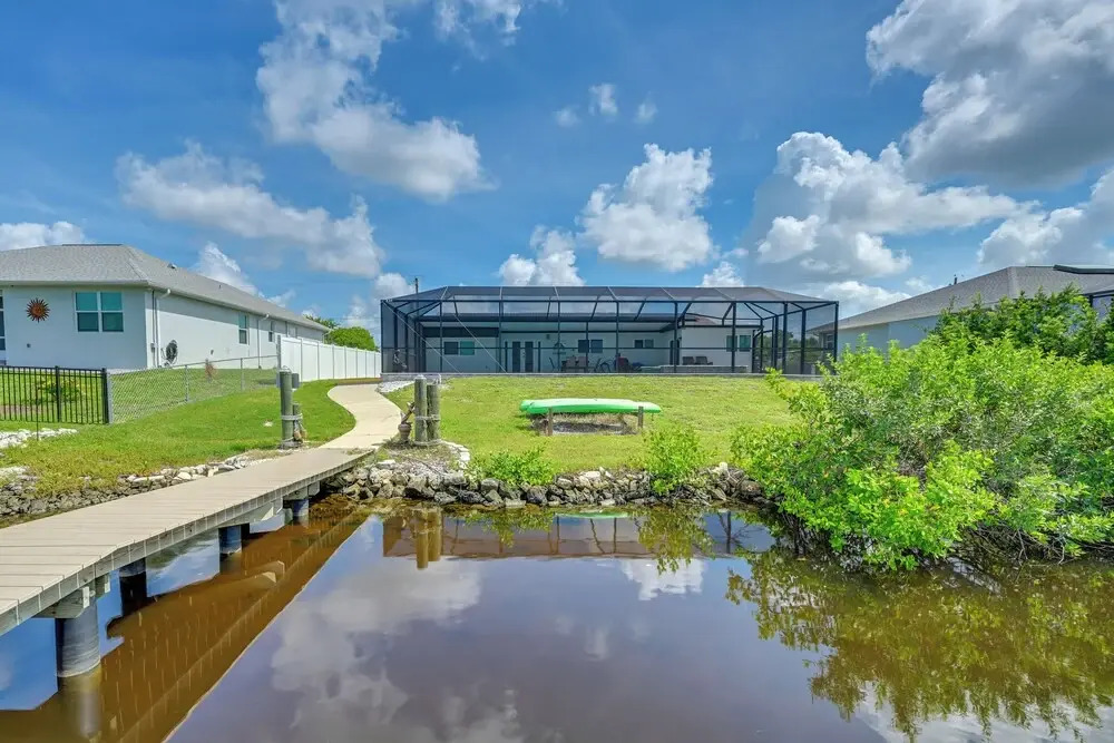 Canalfront Port Charlotte Getaway w/ Boat Dock!