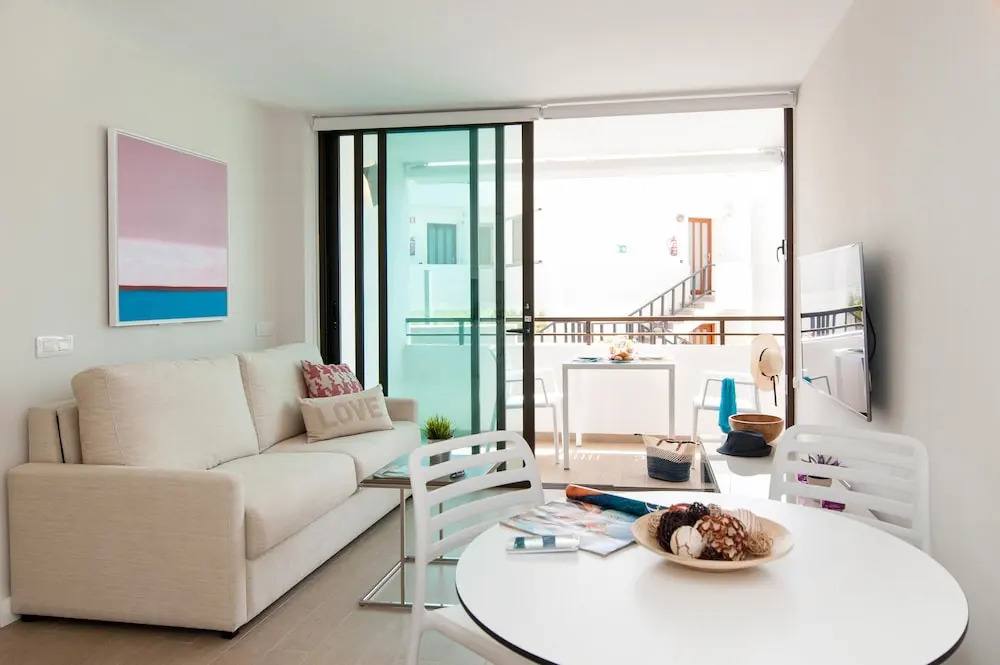 Beachfront Apartment Siesta 21 San Agustin Playa by VillaGranCanaria