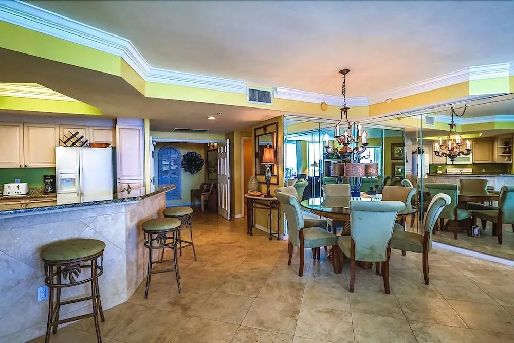 LATITUDE ADJUSTMENT 3 Bedroom Holiday Home by Five Star Properties