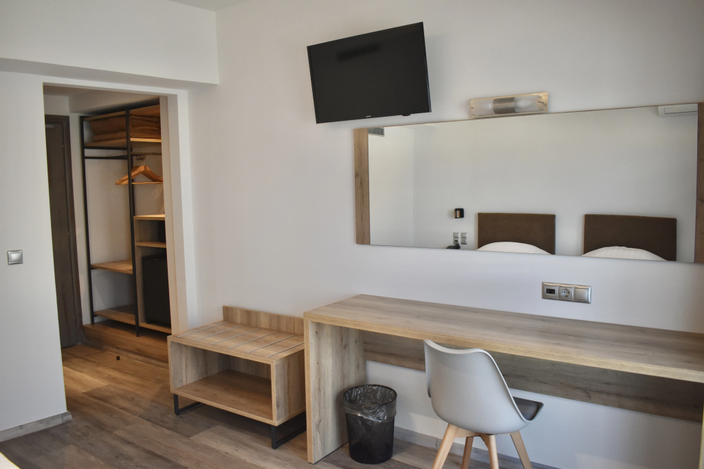 Xenophon Hotel