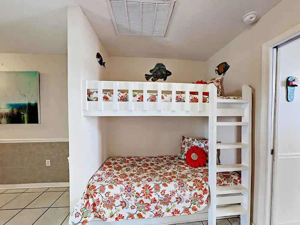 Gulf Shores Condo w/ Pool, Hot Tub - 1 Br condo by RedAwning