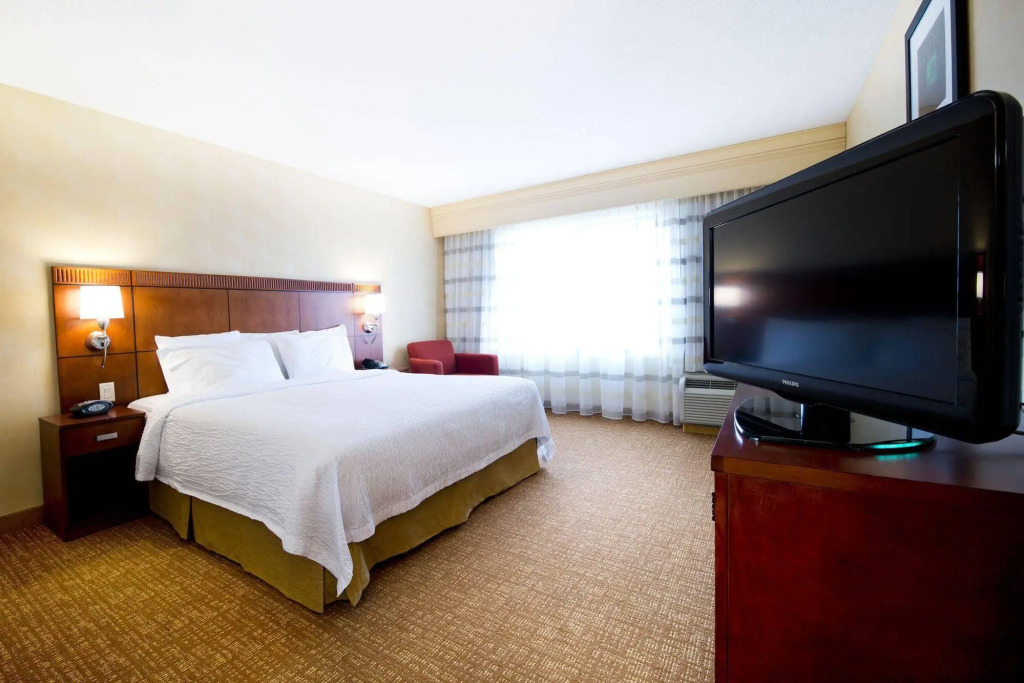 Courtyard by Marriott Mississauga-Airport Corporate Centre West