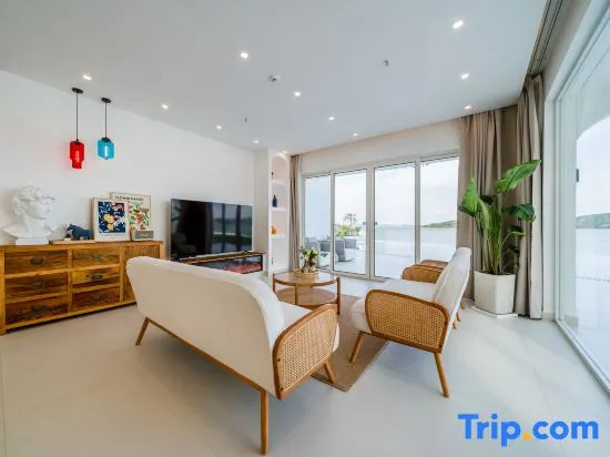 Huyu Yijing Homestay (Hengshan Island Shop)