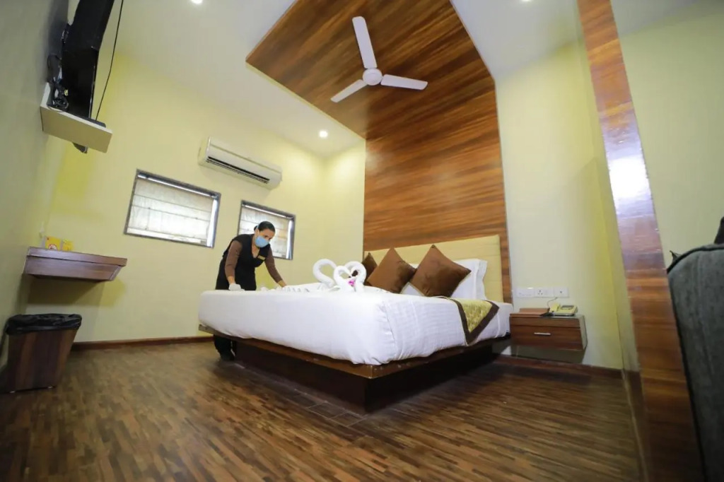 Vijaya Tej Clarks Inn
