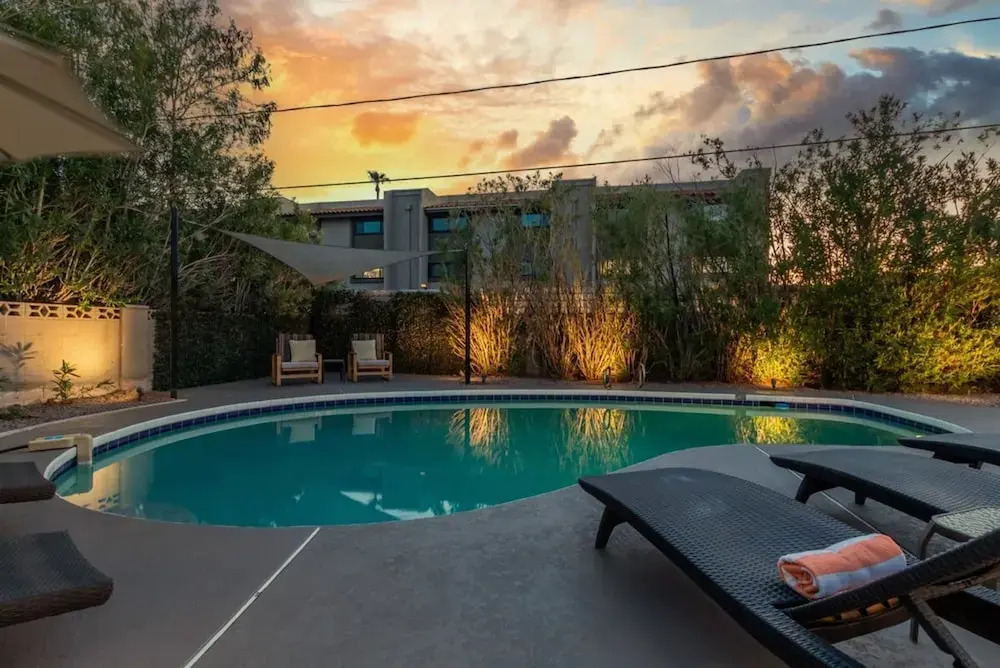 Ochenta Modern Retreat Htd Pool Spa Putt Grn Gym
