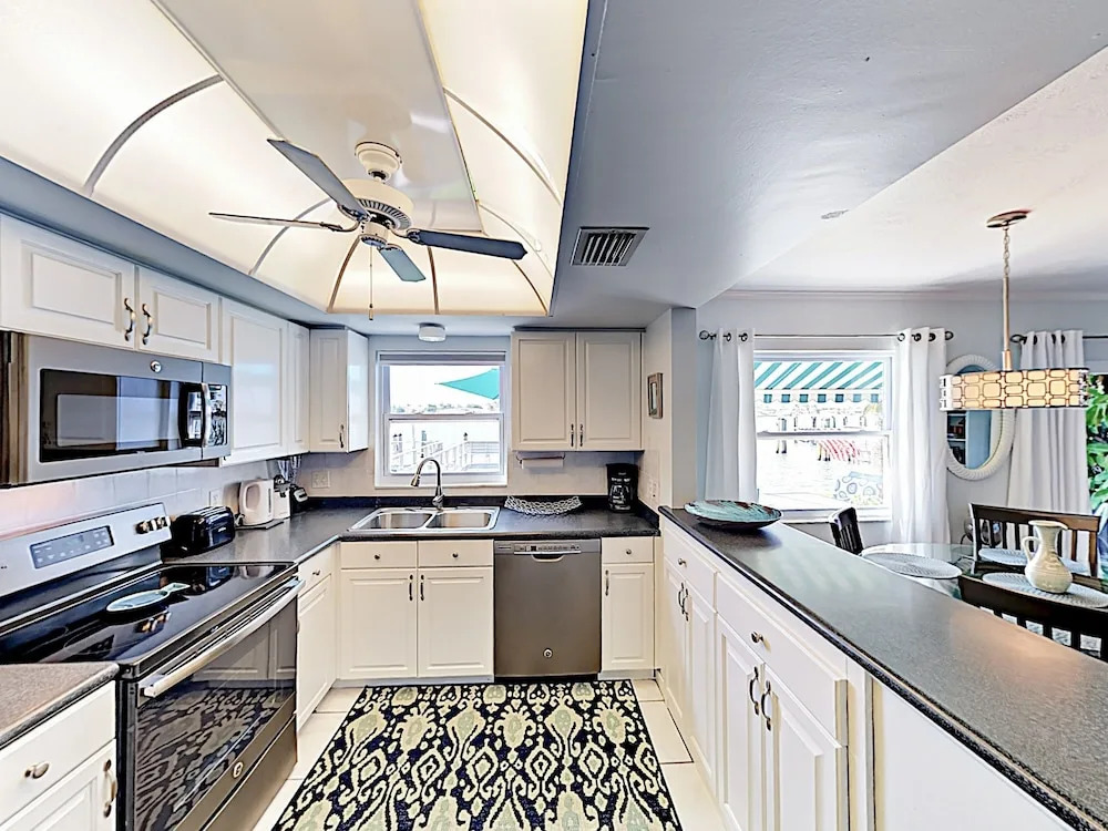 282 Saint Petersburg - 2 Br Condo
