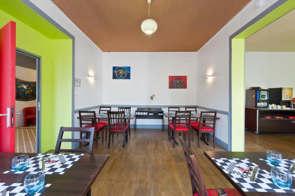 Enzo Hotels Contrexeville