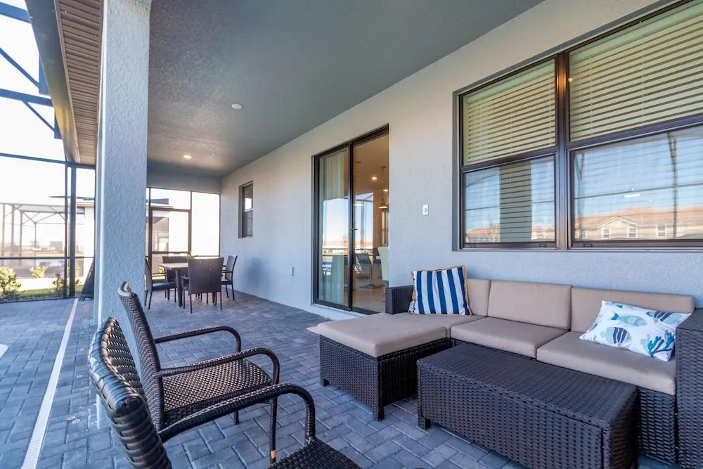 2957 FS - Luxury Oasis: 6BR Villa Pool Game