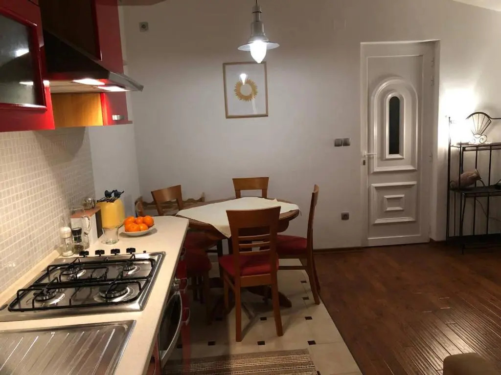 BellaVista Jelsa 2+2