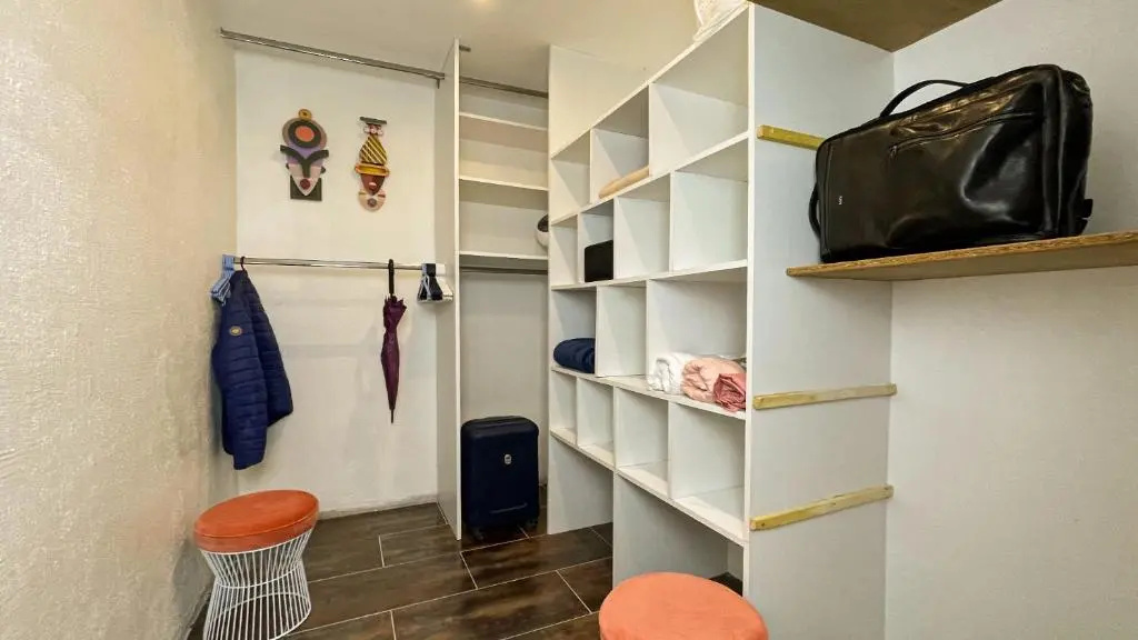 HOMEY MONTAIGNE - New - A 1 min à pied du LAC D'ANNECY - 2 Balcons privés - Appartement avec 2 chambres - Stationnement gratuit toute l'année sauf en été - juin à août