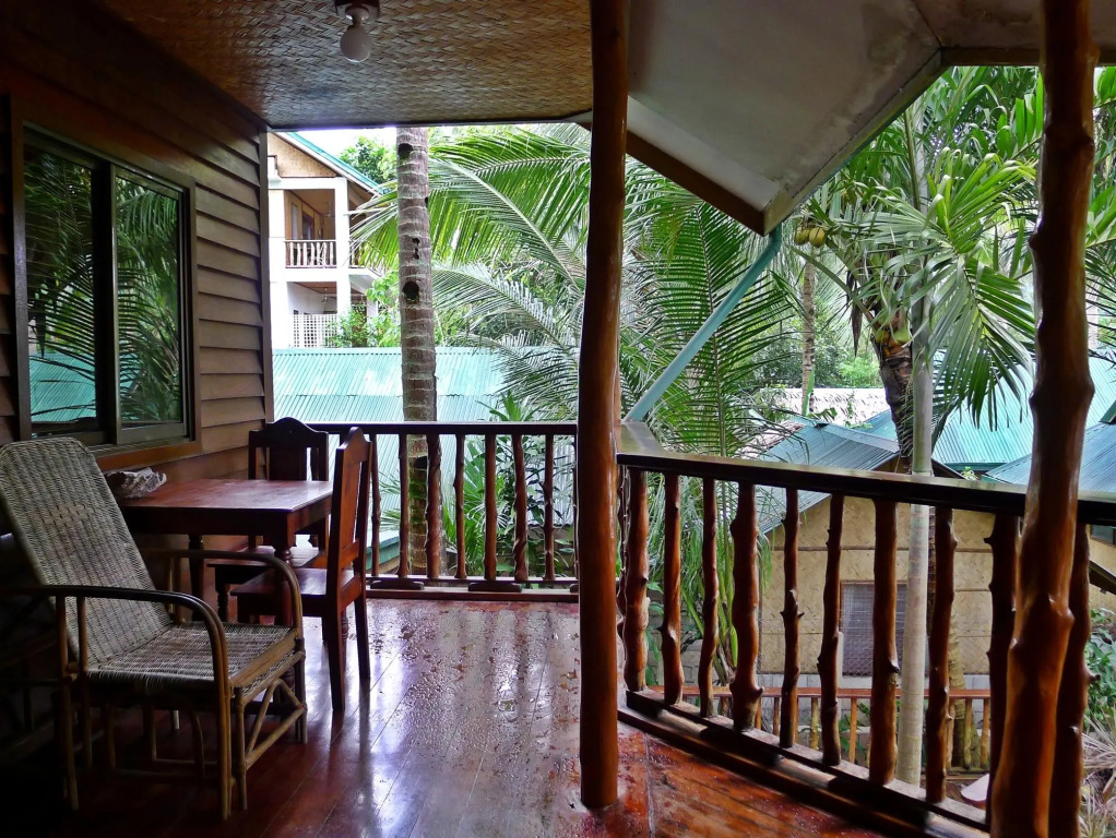 La Salangane Caalan Beach Villa
